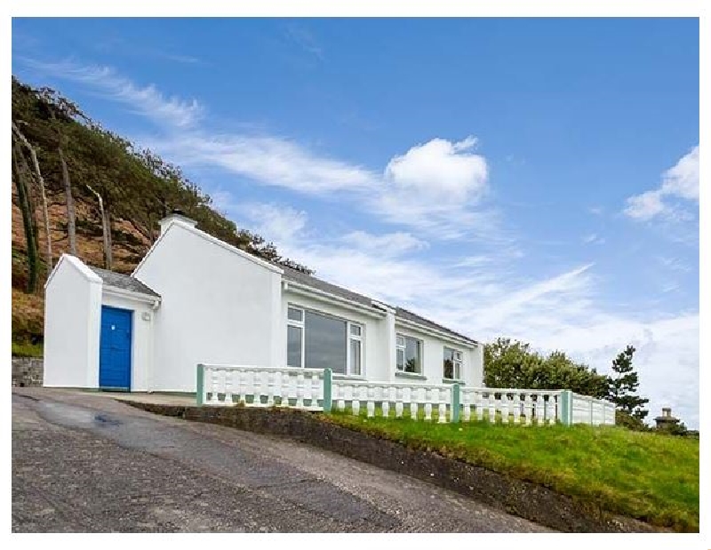 Rossbeigh Beach Cottage No 6 a british holiday cottage for 7 in ,