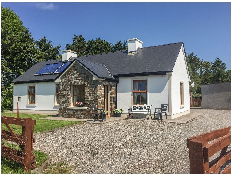 Click here for more about Cloonkee Cottage